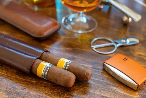Choose best cigar accessories